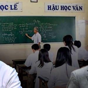 Trăm năm trồng người theo lời Bác, nay giáo dục hoá phù thuỷ!